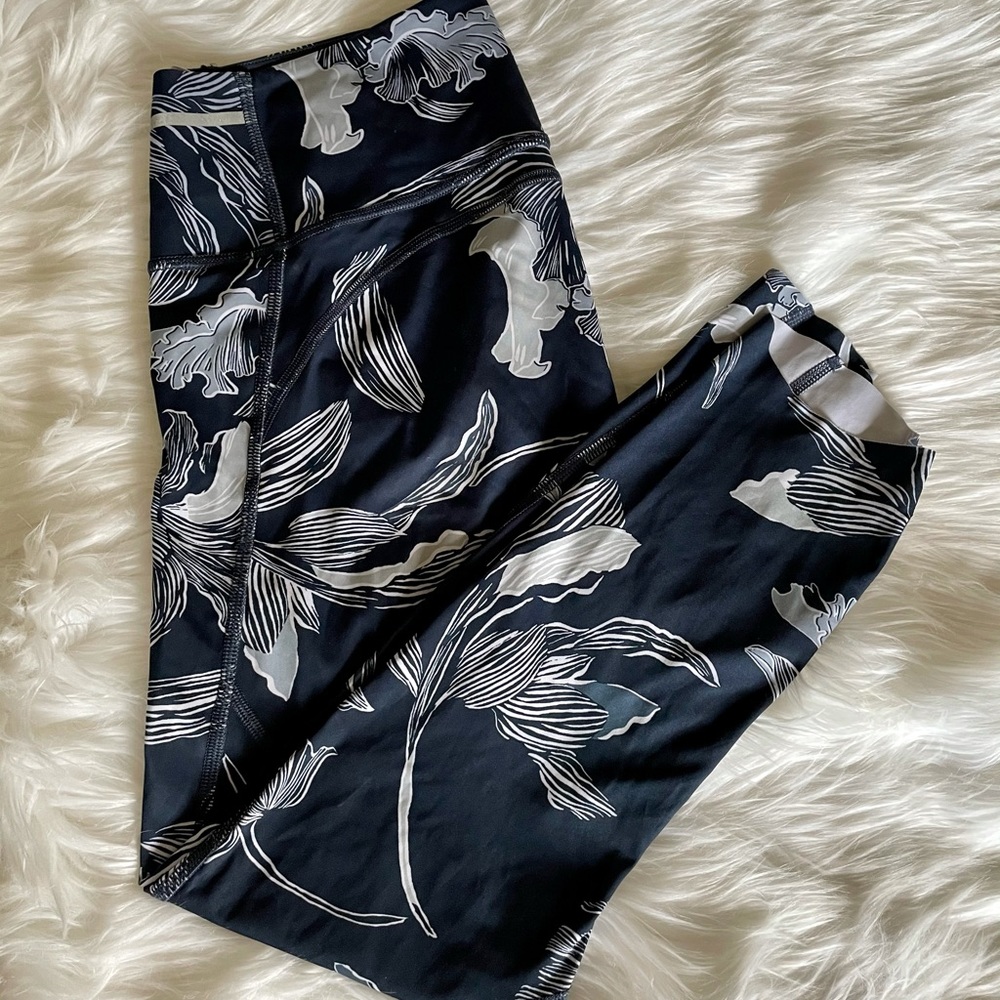 Athleta Capri size small